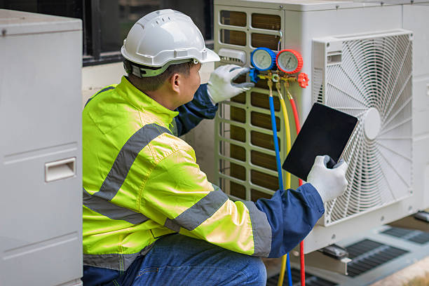 Professional Ac Installation technician working in Markle, IN